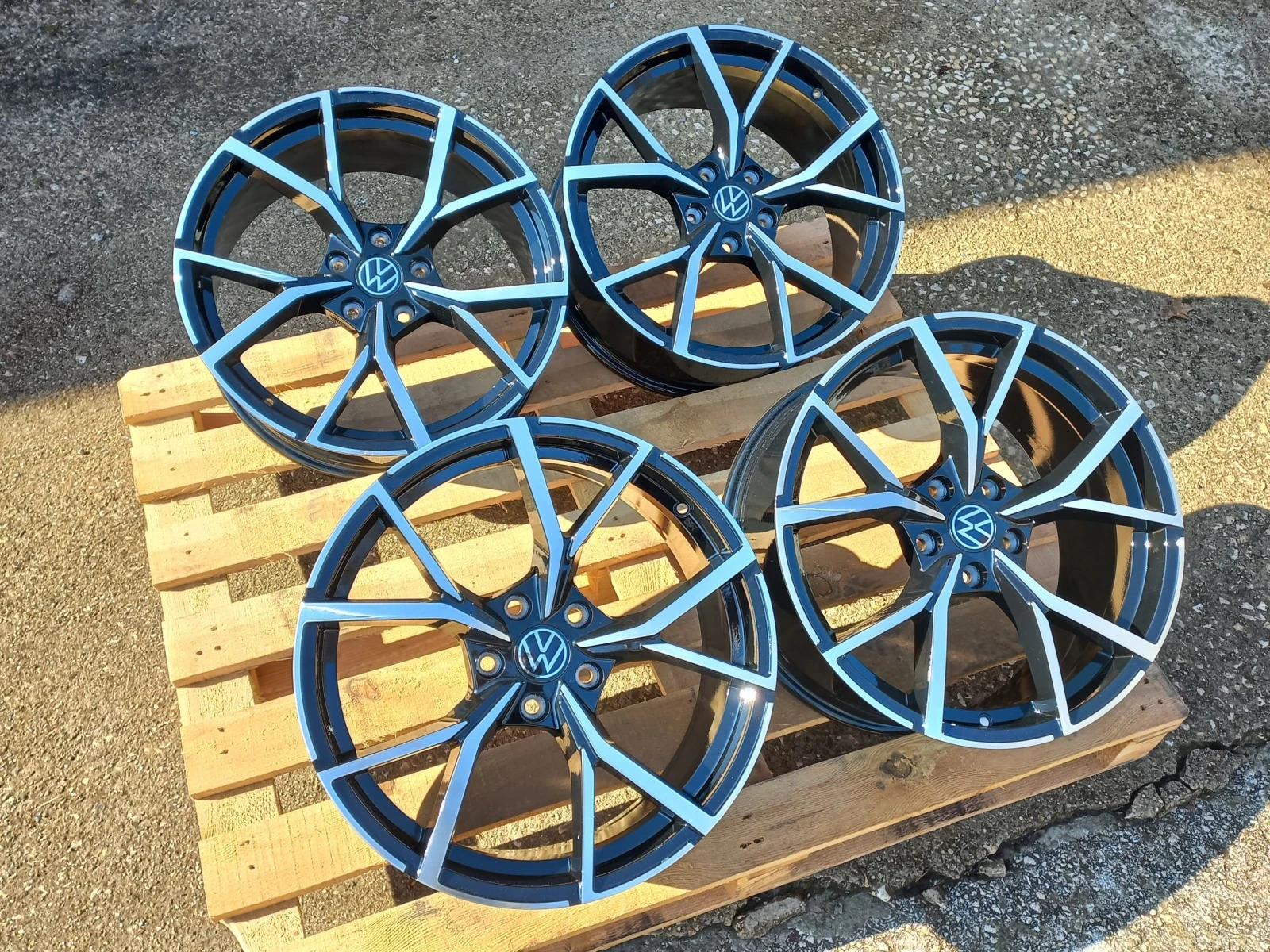 Джанти за VW, снимка 8 - Гуми и джанти - 56016597