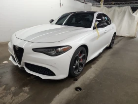 Alfa Romeo Giulia TI SPORT CARBON* AWD* H&K* PANO* DISTRONIC* , снимка 3