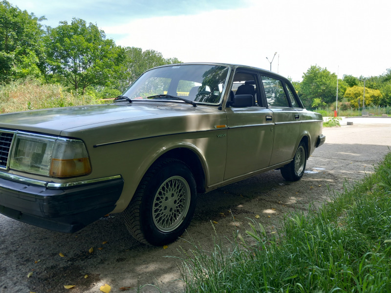 Volvo 244 GL, снимка 1 - Автомобили и джипове - 46002792