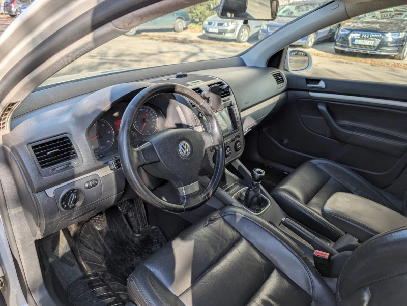 VW Golf 1.9 TDI/6 скорости, снимка 9 - Автомобили и джипове - 48300843