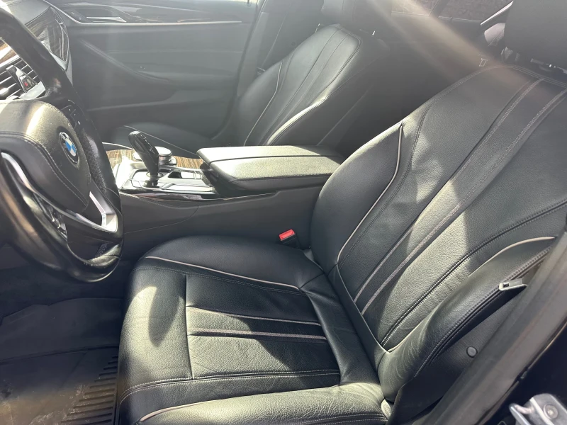 BMW 520 xDrive, снимка 12 - Автомобили и джипове - 51847661