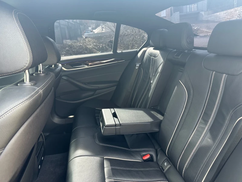 BMW 520 xDrive, снимка 13 - Автомобили и джипове - 51847661