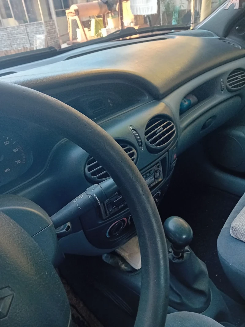 Renault Megane, снимка 5 - Автомобили и джипове - 52658188