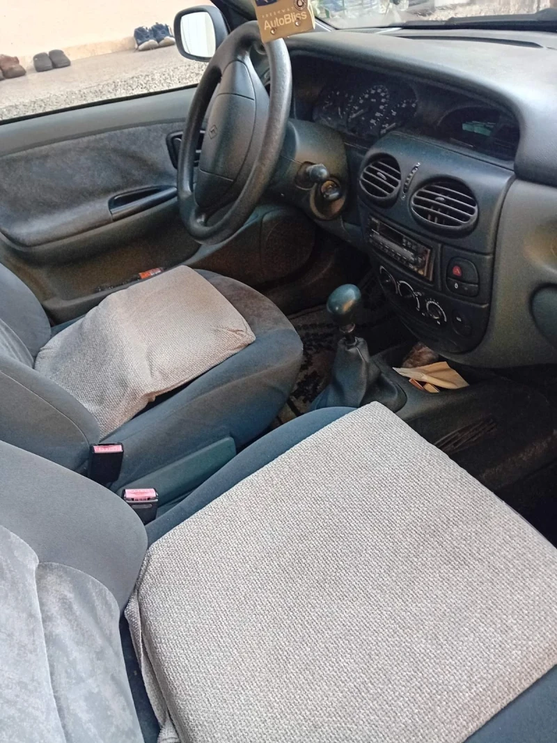 Renault Megane, снимка 6 - Автомобили и джипове - 52658188