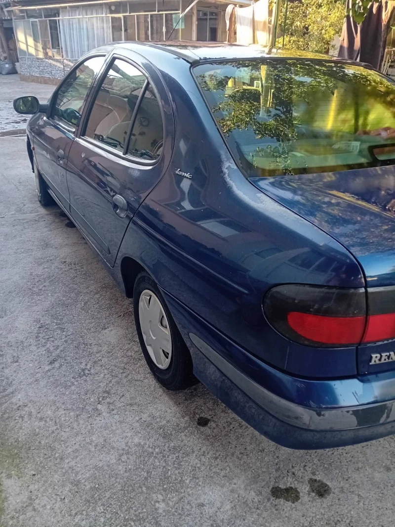 Renault Megane, снимка 2 - Автомобили и джипове - 52658188