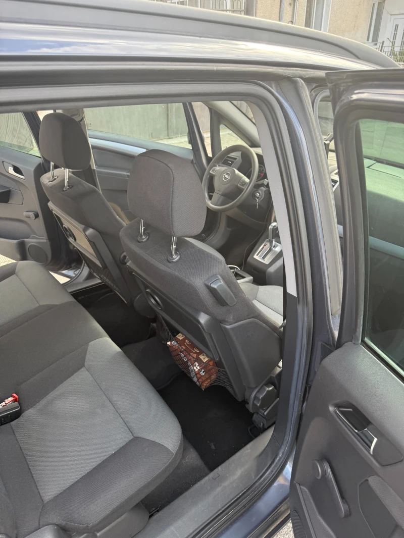 Opel Zafira, снимка 7 - Автомобили и джипове - 52310179