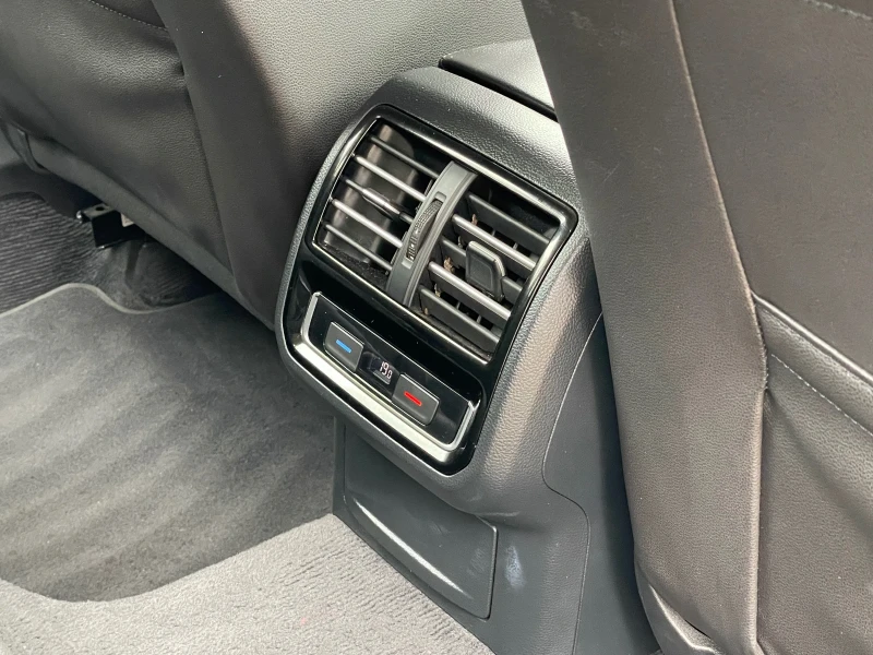 VW Passat 2.0TDI/DIGITAL/HIGHLINE/ALCANTARA/LANE ASSIST, снимка 13 - Автомобили и джипове - 52329435
