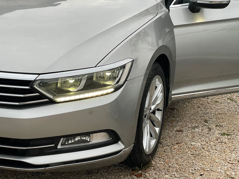 VW Passat 2.0TDI/DIGITAL/HIGHLINE/ALCANTARA/LANE ASSIST, снимка 4 - Автомобили и джипове - 52329435