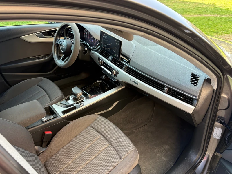 Audi A4 2.0TDI S-Line Фейслифт, снимка 11 - Автомобили и джипове - 52844431