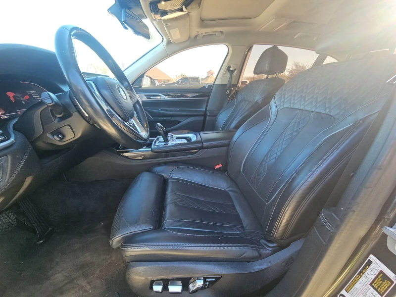 BMW 740 i DIGITAL/ОБДУХВАНЕ/ПОДГРЕВИ/ВАКУУМ/360/HEAD-UP, снимка 8 - Автомобили и джипове - 53076260