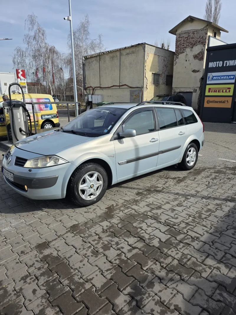 Renault Megane 1.5  !!супер икономична !!, снимка 2 - Автомобили и джипове - 53535831