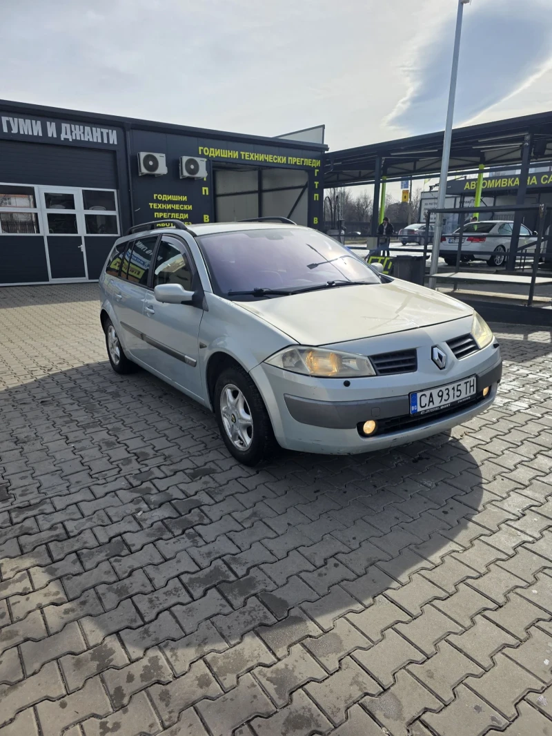 Renault Megane 1.5  !!супер икономична !!, снимка 4 - Автомобили и джипове - 53535831