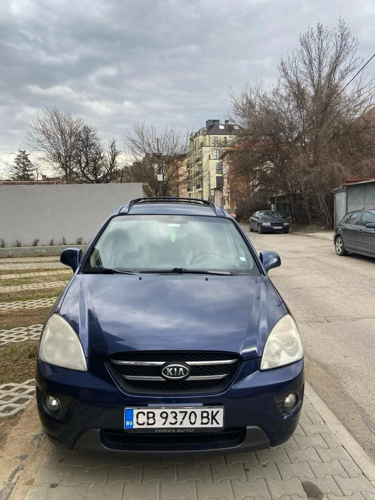 Kia Carens 2.0 CRDI СПЕШНО, снимка 11 - Автомобили и джипове - 48390354