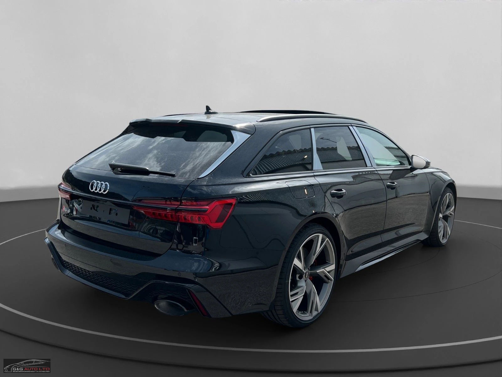 Audi Rs6 НОВ!PERF/630HP/QUATTRO/CERAMIC/DYNAMIC/PANO/590v - изображение 6
