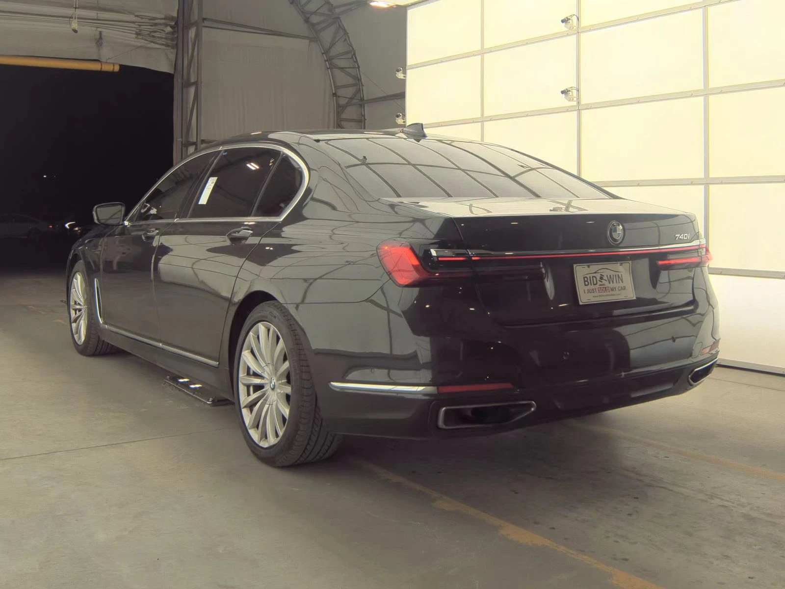 BMW 740 i DIGITAL/ОБДУХВАНЕ/ПОДГРЕВИ/ВАКУУМ/360/HEAD-UP - изображение 4