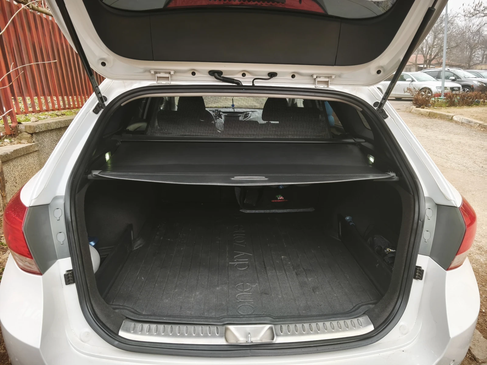 Hyundai I40 1.7CRDI 136 �.�. 2015�. | Mobile.bg � ����������� 11