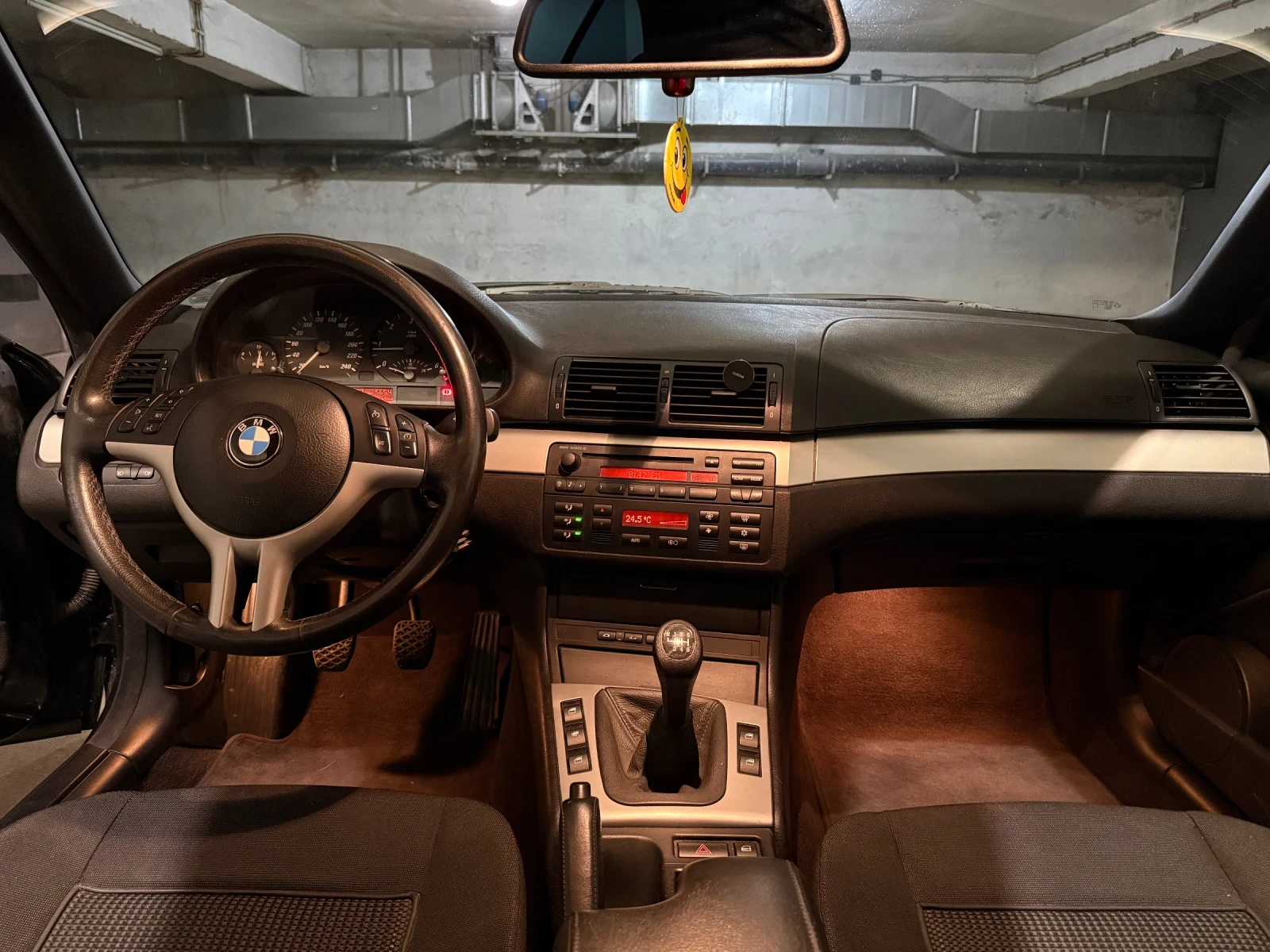 BMW 330 204 коня, снимка 9 - Автомобили и джипове - 53864959