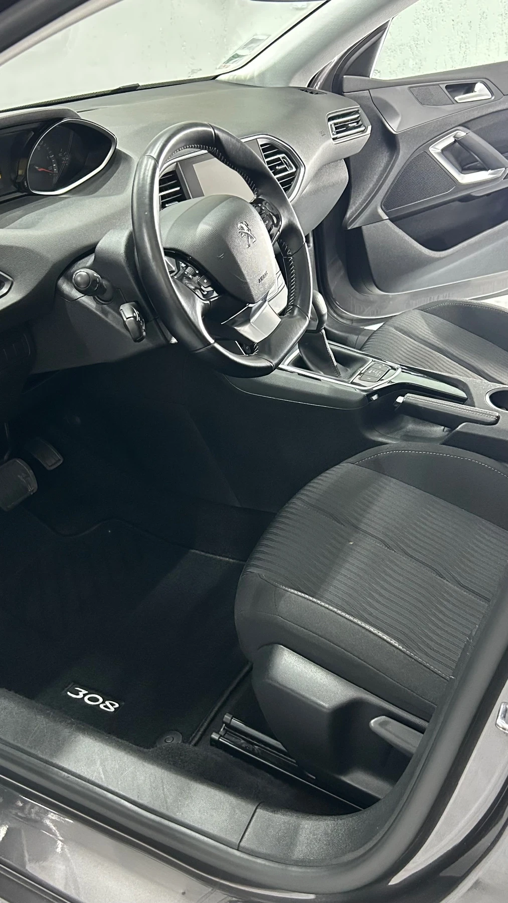 Peugeot 308 1.6 HDi, снимка 10 - Автомобили и джипове - 54008595