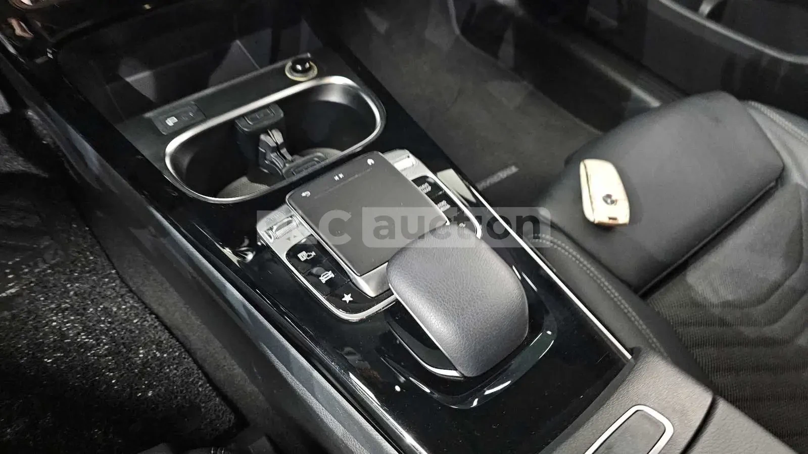 Mercedes-Benz A 220 FULL DIGITAL/ЛИЗИНГ ОТ 255, снимка 14 - Автомобили и джипове - 54107564