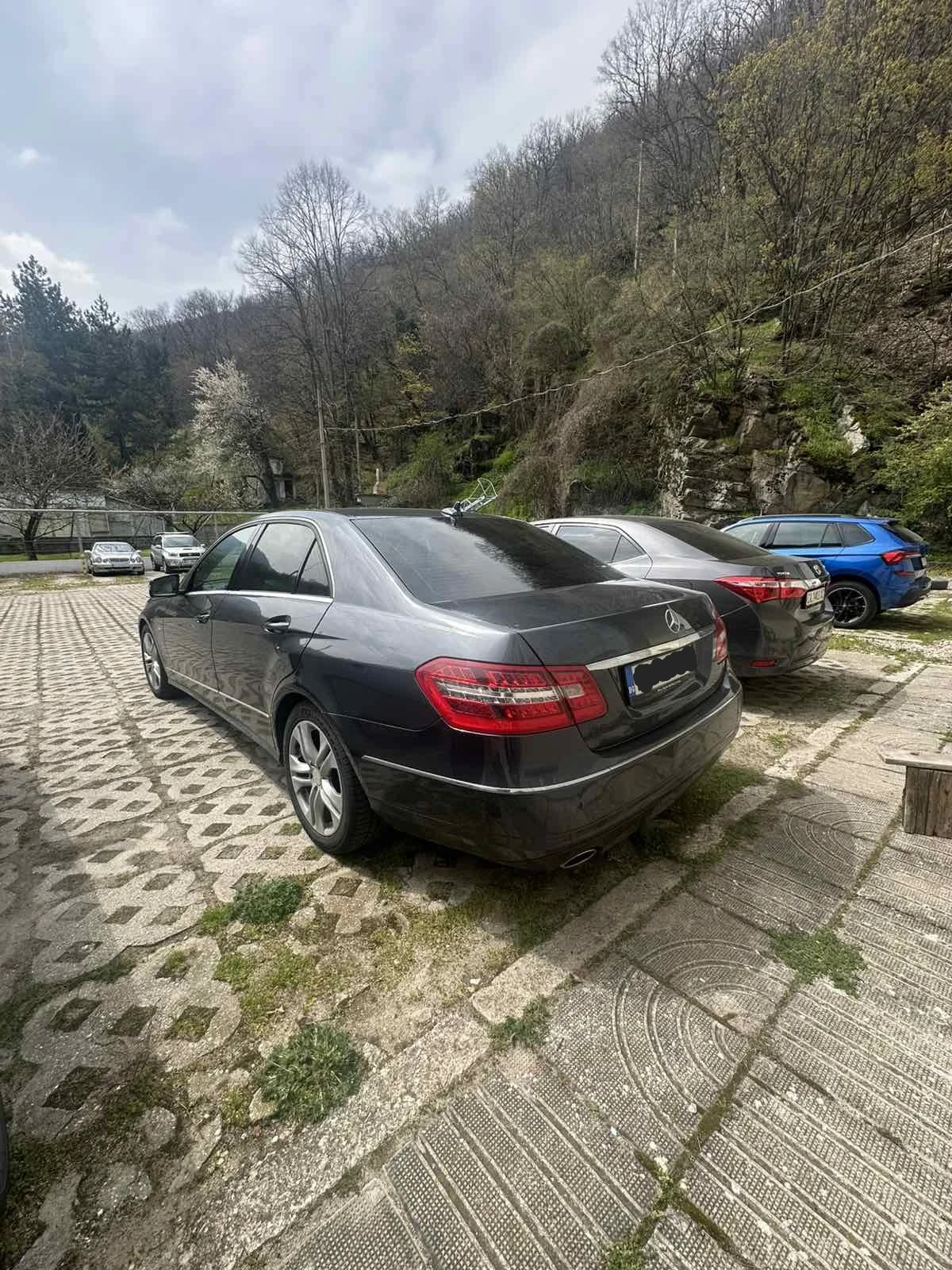 Mercedes-Benz E 200, снимка 2 - Автомобили и джипове - 54256326