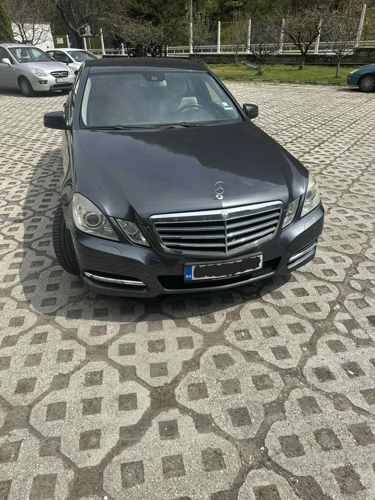 Mercedes-Benz E 200, снимка 4 - Автомобили и джипове - 54256326