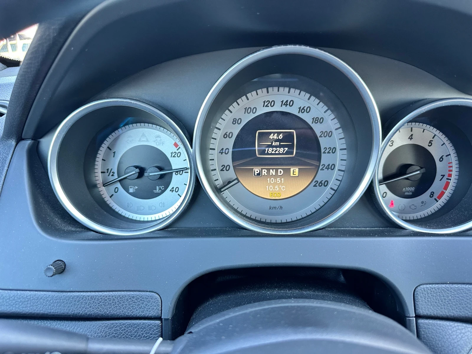 Mercedes-Benz C 180 AMG, снимка 11 - Автомобили и джипове - 54302524