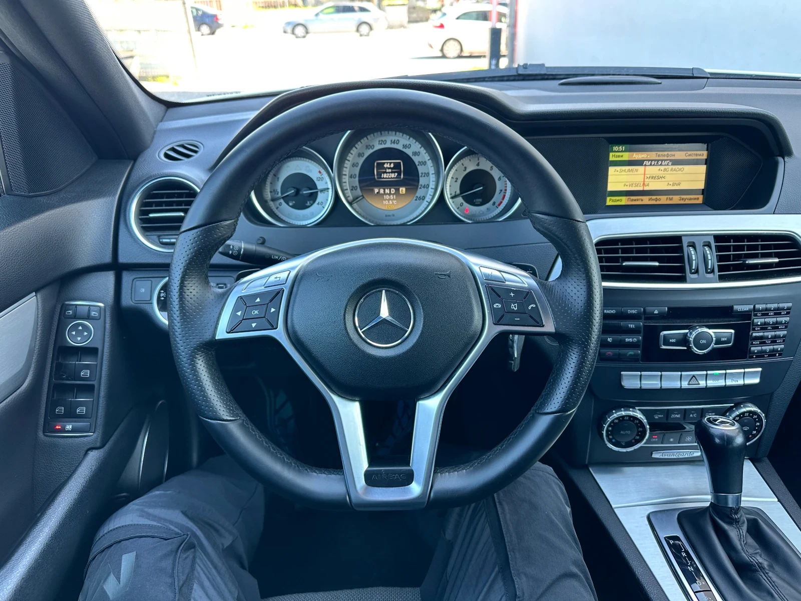 Mercedes-Benz C 180 AMG, снимка 10 - Автомобили и джипове - 54302524