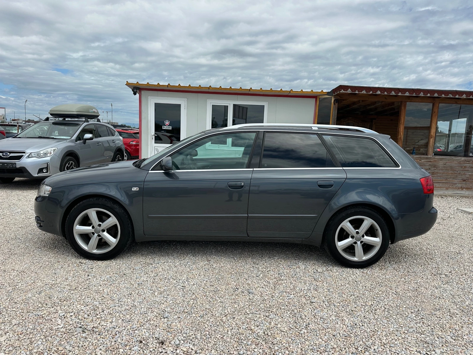 Audi A4 8 клапана Автомат Навигация, снимка 4 - Автомобили и джипове - 54537680