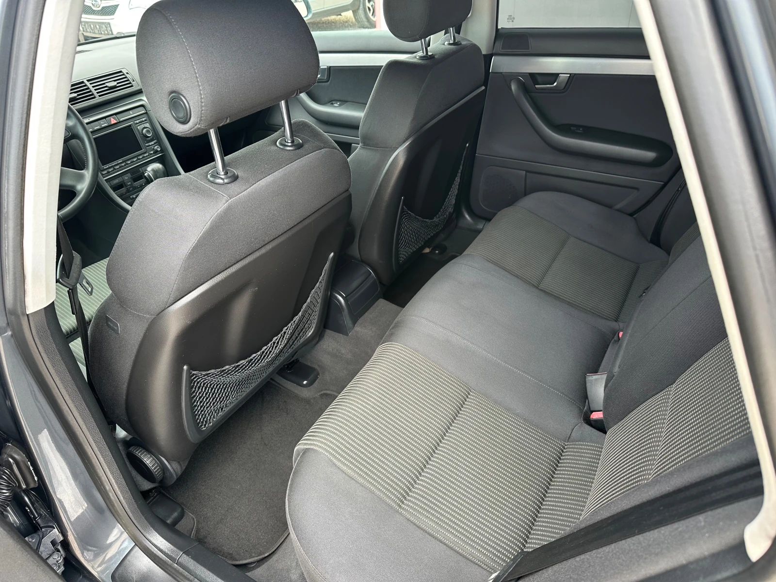 Audi A4 8 клапана Автомат Навигация, снимка 9 - Автомобили и джипове - 54537680