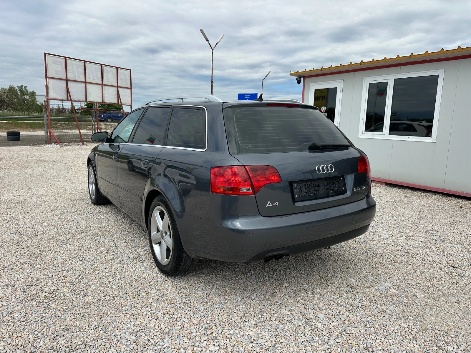 Audi A4 8 клапана Автомат Навигация, снимка 5 - Автомобили и джипове - 54537680