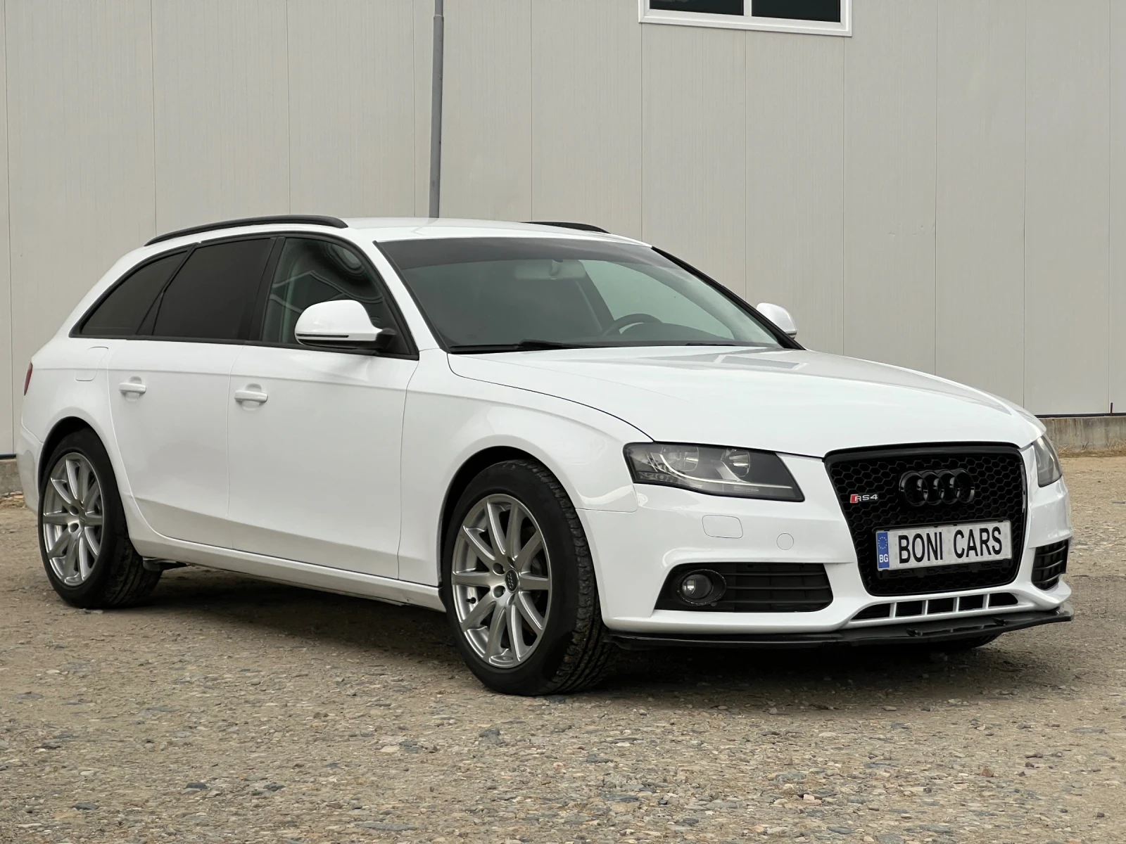 Audi A4 2.0TDI-143к.с./ RS4 Pack/ Алкантара/ Автопилот, снимка 3 - Автомобили и джипове - 54856717