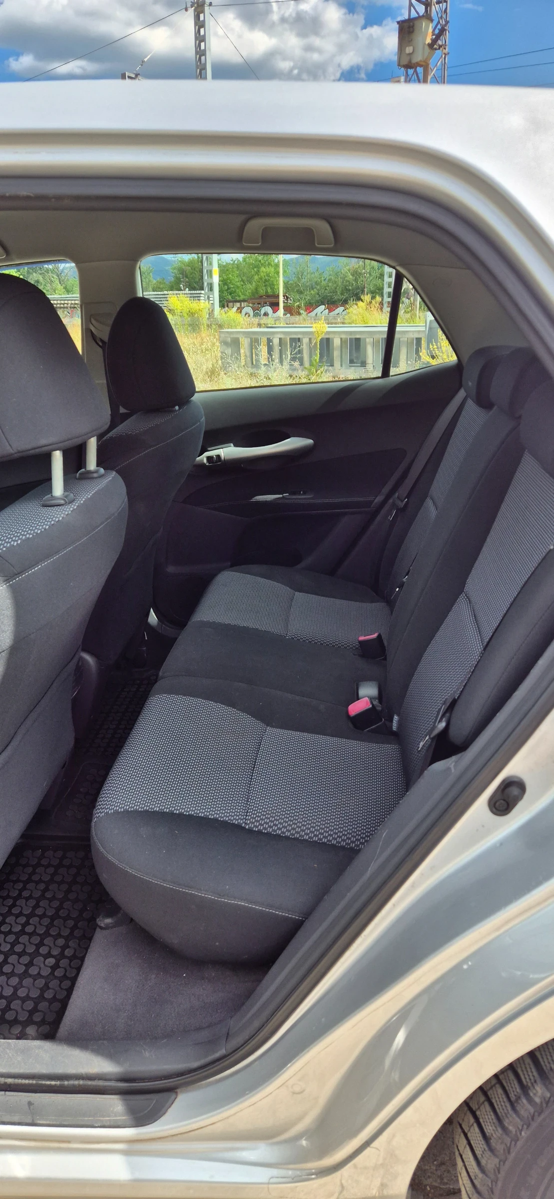 Toyota Auris 1.4 VVT-I, снимка 10 - Автомобили и джипове - 55164708
