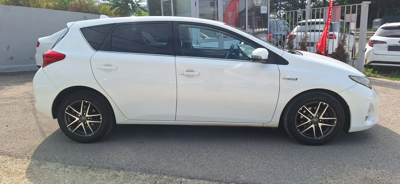 Toyota Auris ������* ������* �������*  | Mobile.bg � ����������� 6