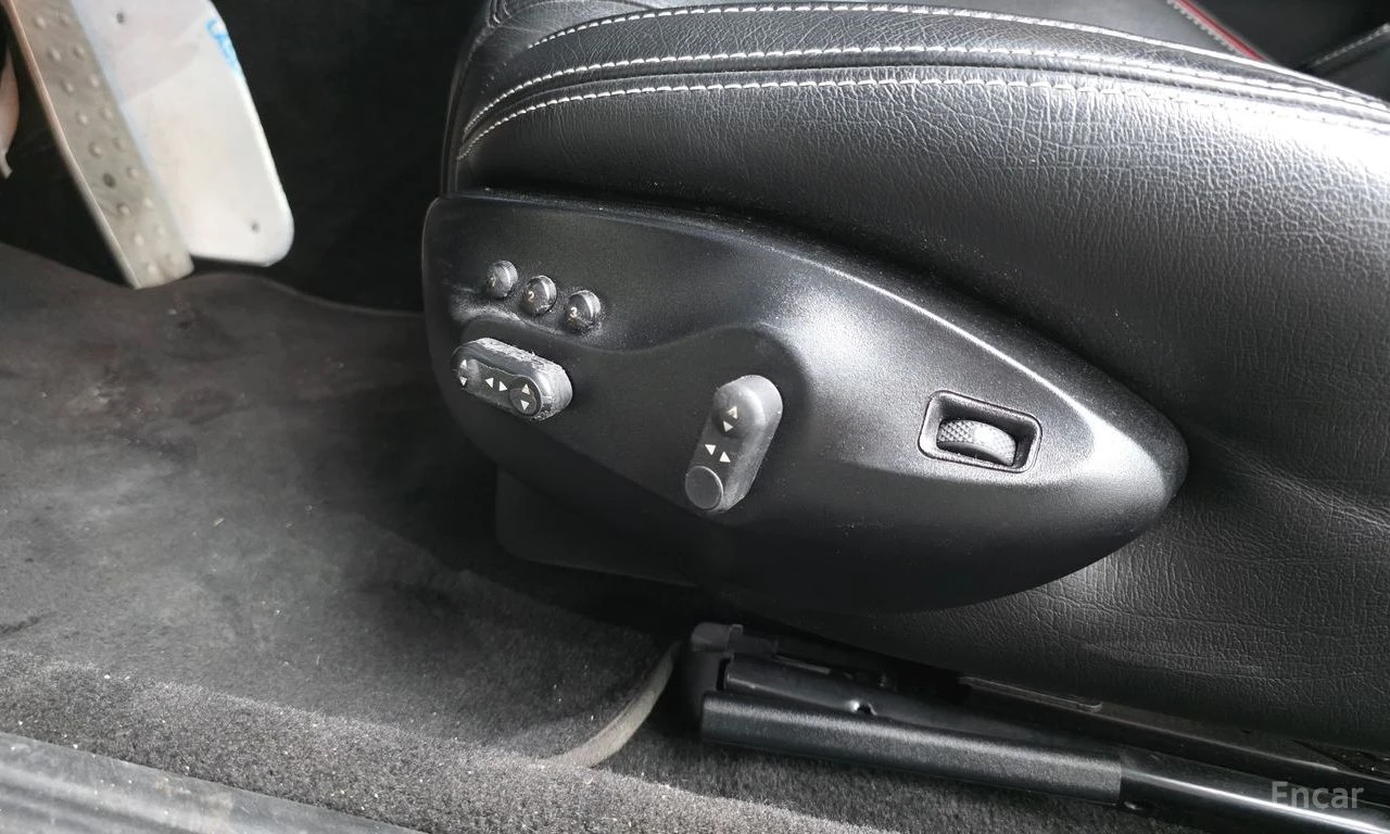 Maserati GranTurismo 4.7* SPORT* , снимка 14 - Автомобили и джипове - 55449538