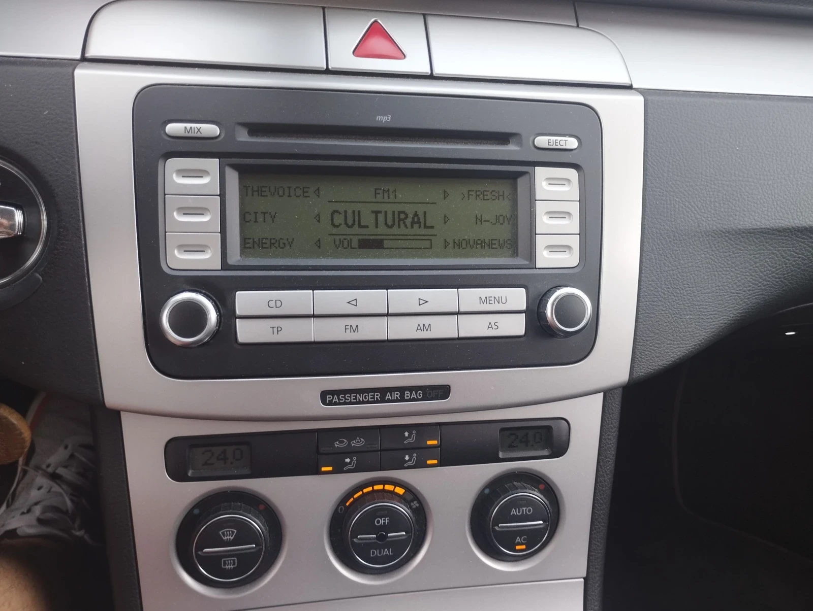 VW Passat, снимка 9 - Автомобили и джипове - 55786400