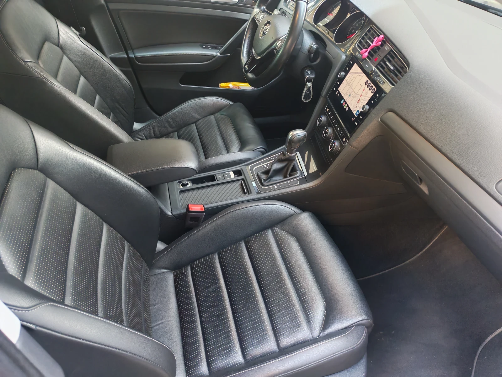 VW Golf 1.5TGI 131p.s, снимка 13 - Автомобили и джипове - 55878539