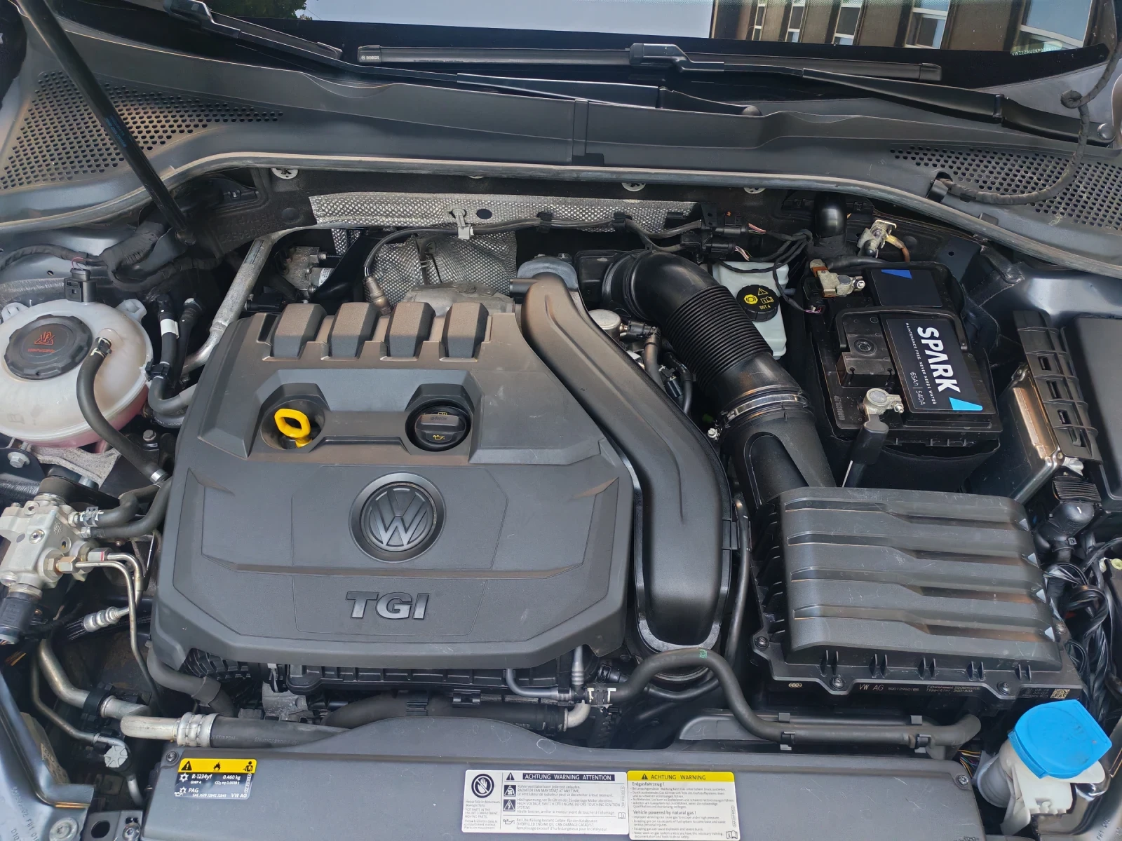 VW Golf 1.5TGI 131p.s, снимка 14 - Автомобили и джипове - 55878539