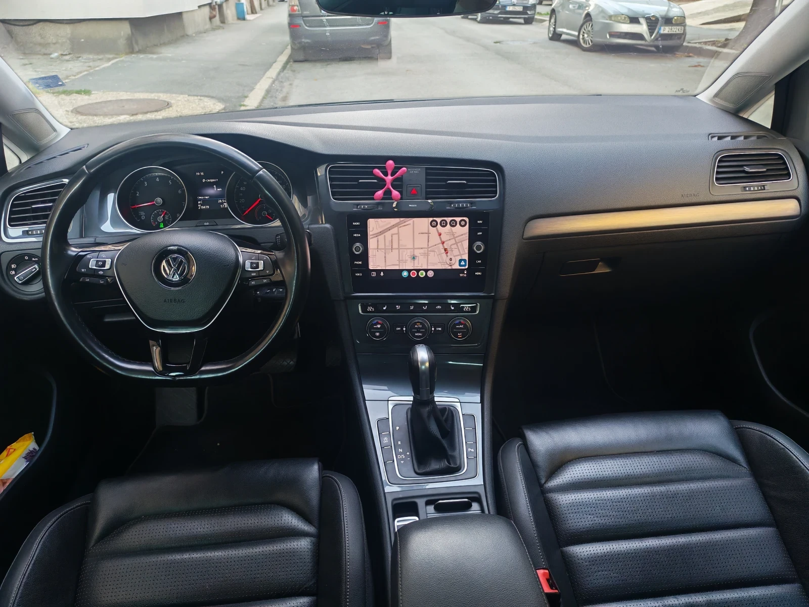 VW Golf 1.5TGI 131p.s, снимка 9 - Автомобили и джипове - 55878539