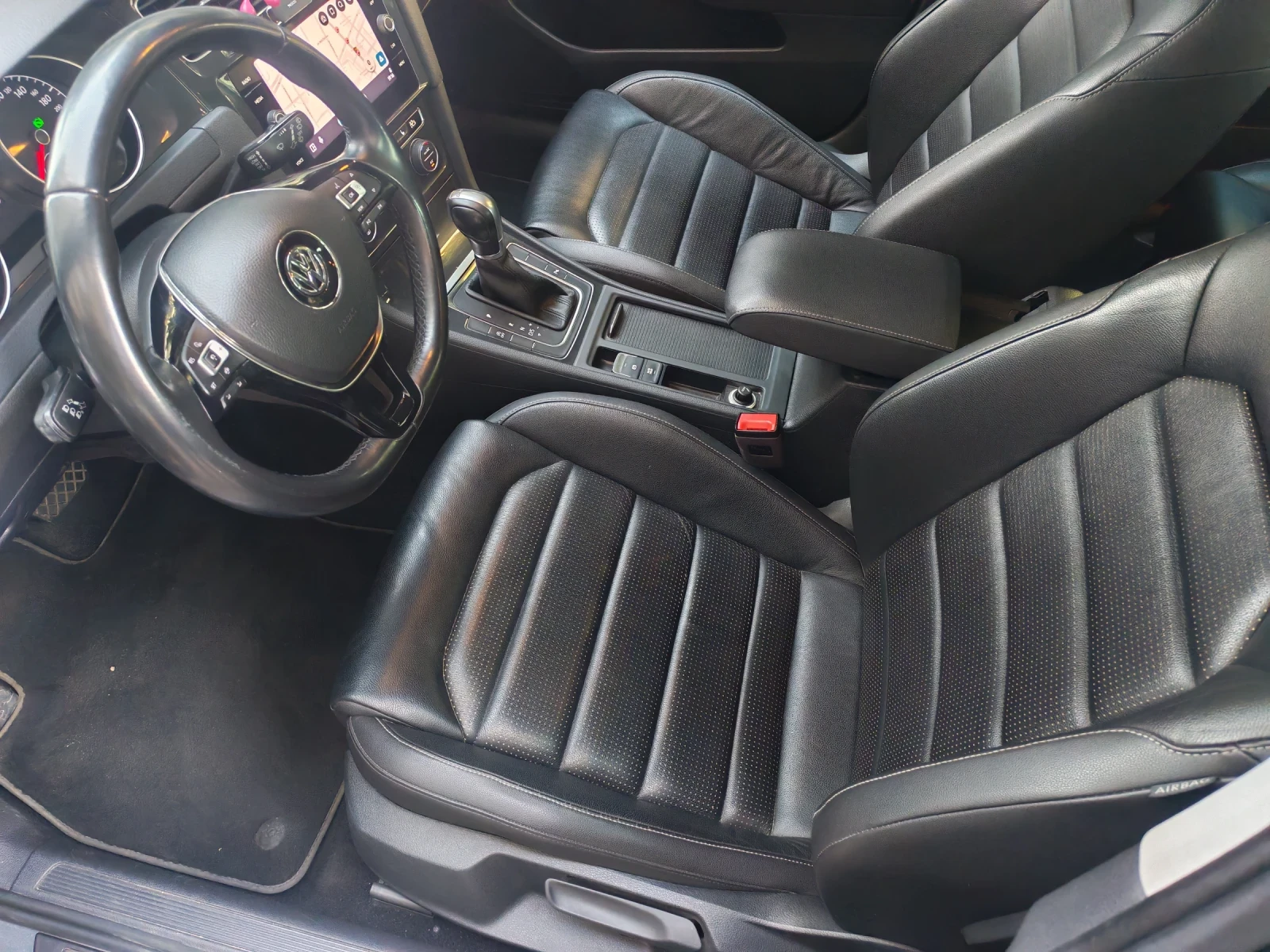 VW Golf 1.5TGI 131p.s, снимка 7 - Автомобили и джипове - 55878539