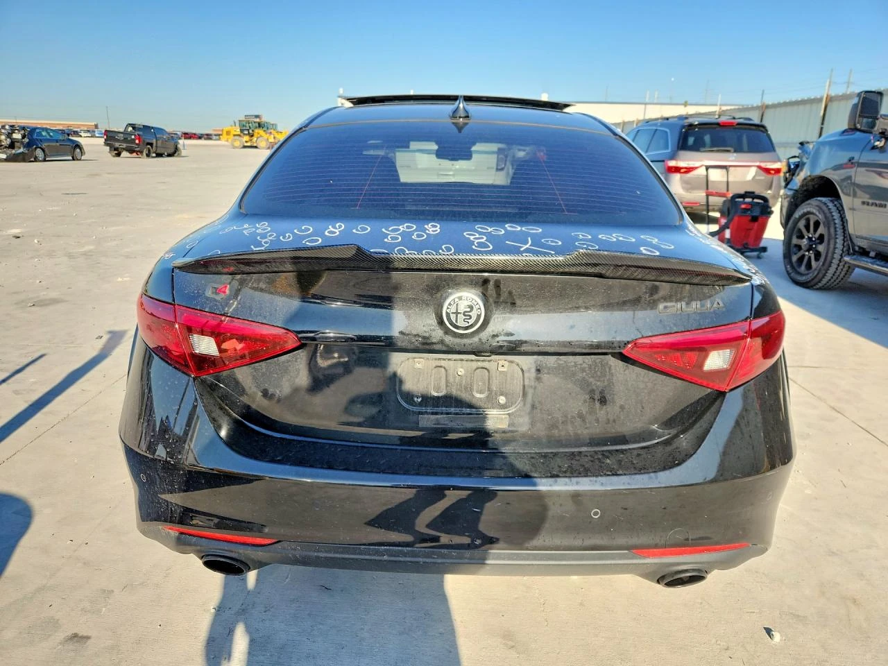 Alfa Romeo Giulia TI* AWD* ПОДГРЕВ* КАМЕРА* ШИБИДАХ* KEYLESS* , снимка 6 - Автомобили и джипове - 55929146