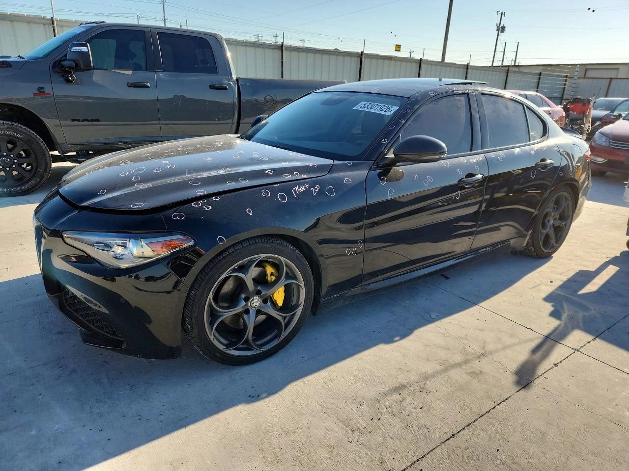 Alfa Romeo Giulia TI* AWD* ПОДГРЕВ* КАМЕРА* ШИБИДАХ* KEYLESS* , снимка 2 - Автомобили и джипове - 55929146