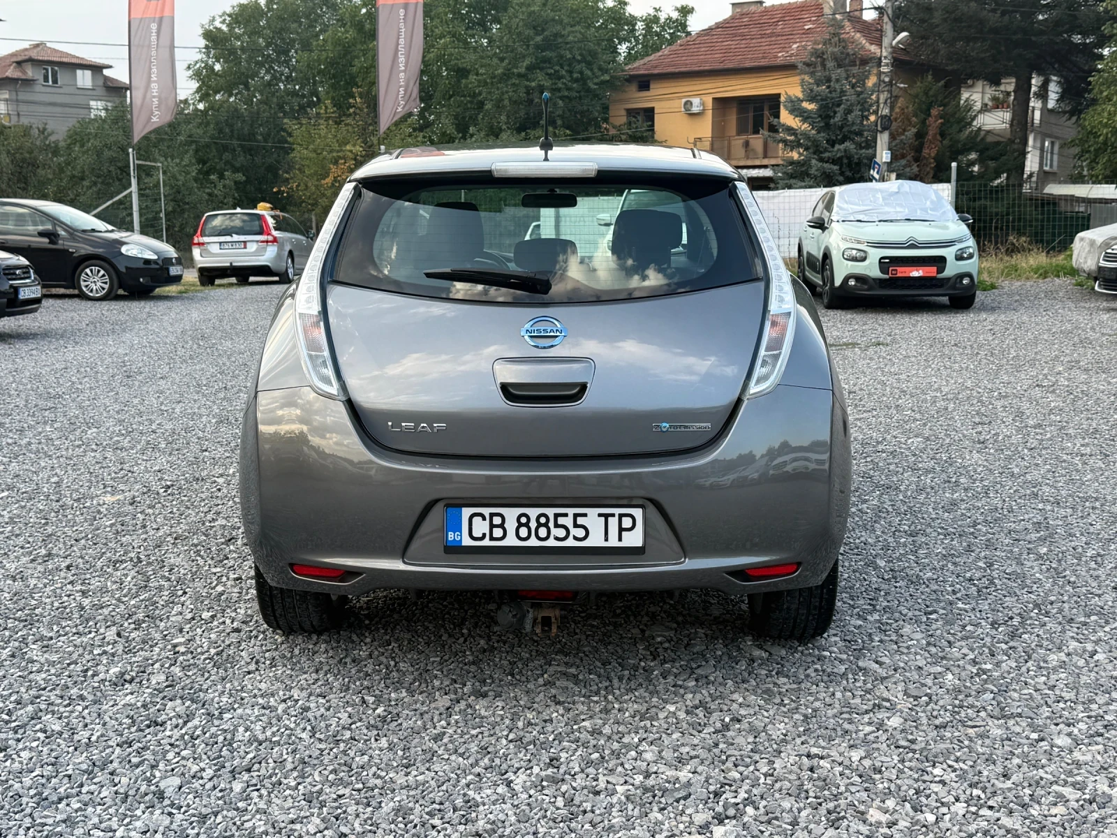 Nissan Leaf  24 kWh (109 кс) 101 000km . Зимни/Летни гуми, снимка 7 - Автомобили и джипове - 56046938