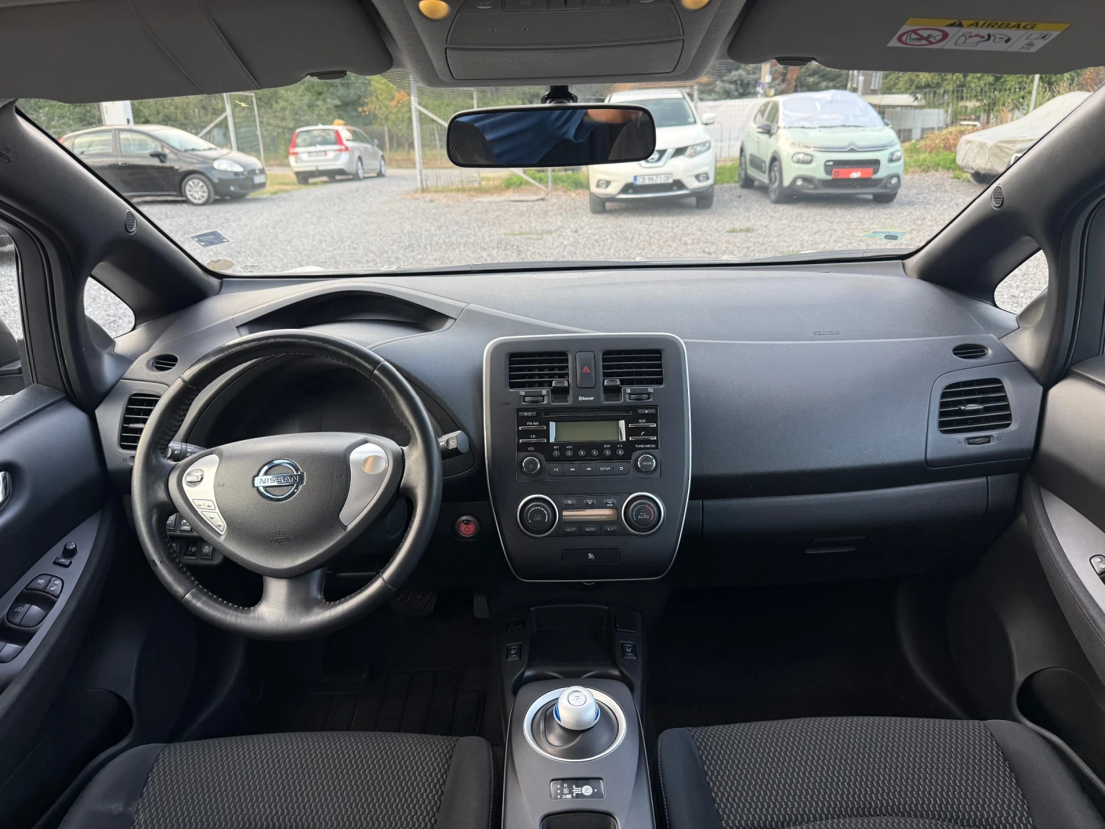 Nissan Leaf  24 kWh (109 кс) 101 000km . Зимни/Летни гуми, снимка 10 - Автомобили и джипове - 56046938