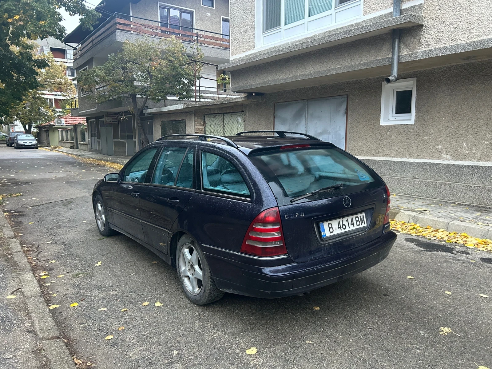 Mercedes-Benz C 220, снимка 4 - Автомобили и джипове - 56484830