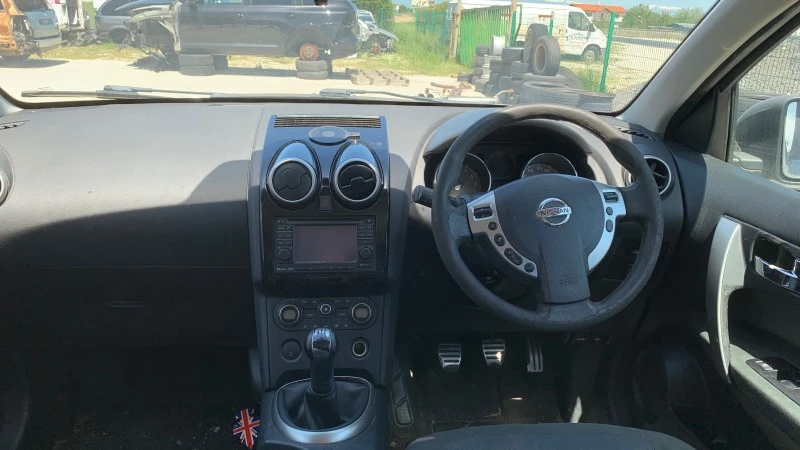 Nissan Qashqai Nissan Qashqai 1.6i, снимка 7 - Автомобили и джипове - 41416517