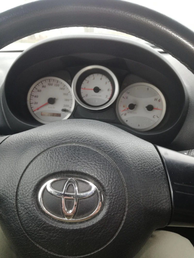 Toyota Rav4, снимка 8 - Автомобили и джипове - 48540489