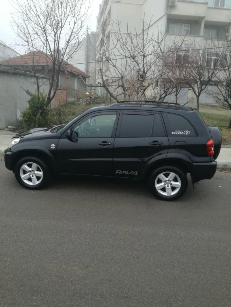 Toyota Rav4, снимка 4 - Автомобили и джипове - 48540489