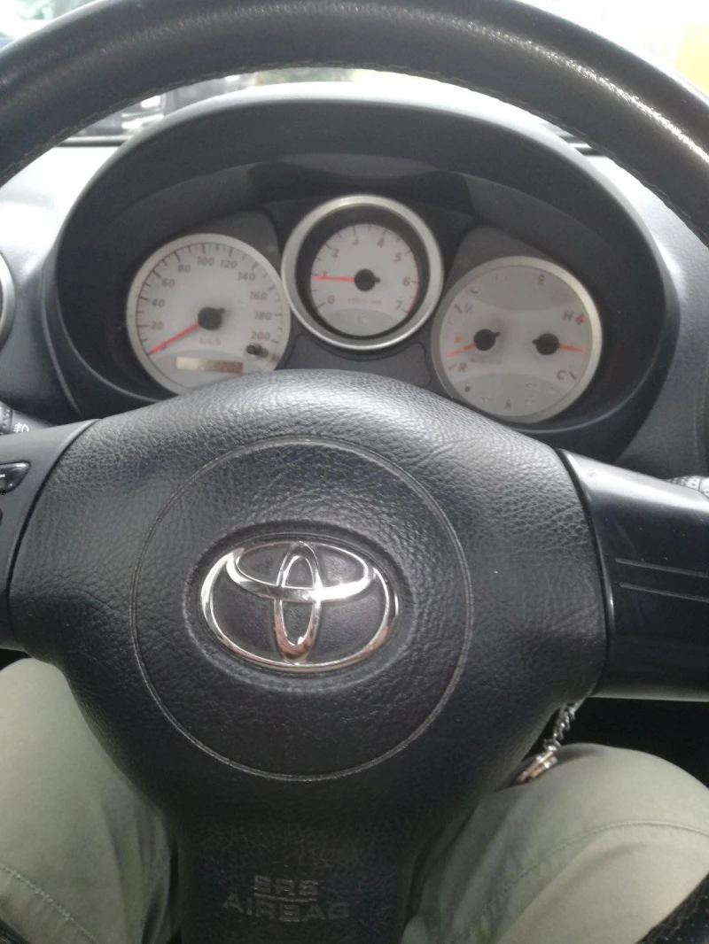 Toyota Rav4, снимка 9 - Автомобили и джипове - 48540489