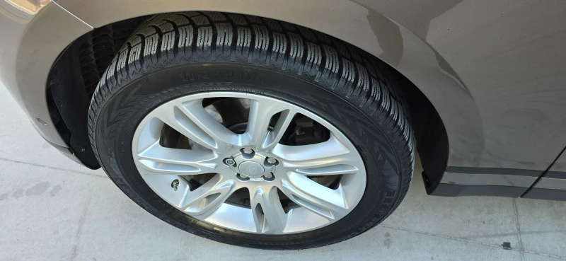 Land Rover Range Rover Velar, снимка 8 - Автомобили и джипове - 50041656