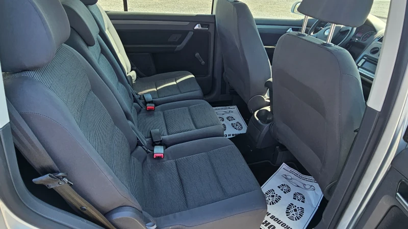 VW Touran 1.6i---GPL--5 Места, снимка 8 - Автомобили и джипове - 51613817